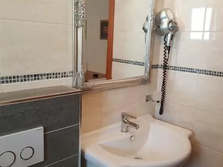 Studio In With Balcony, Wifi, Washing Machine * Rovinj